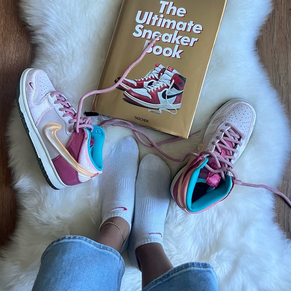 Nike dunk mid Social status strawberry milk - Picture 9 of 10